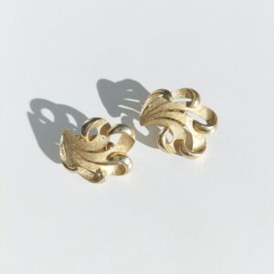 Клипсы винтажные золотистые, Trifari — изображение 1