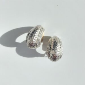 Клипсы винтажные Oskar de la Renta